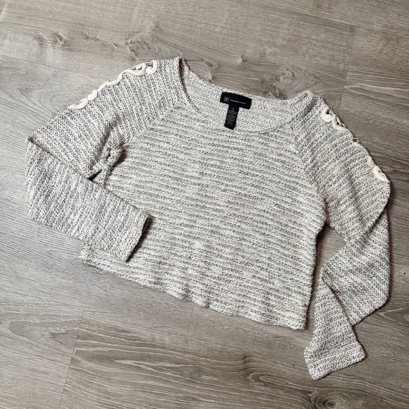 •INC INTERNATIONAL CONCEPTS• CROP TOP - Picture 1 of 4